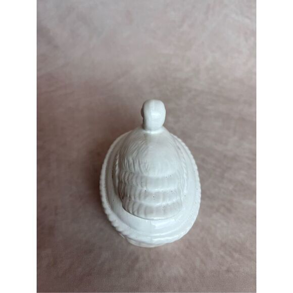 Vintage White Ceramic Duck Hen on Nest - Picture 5 of 9